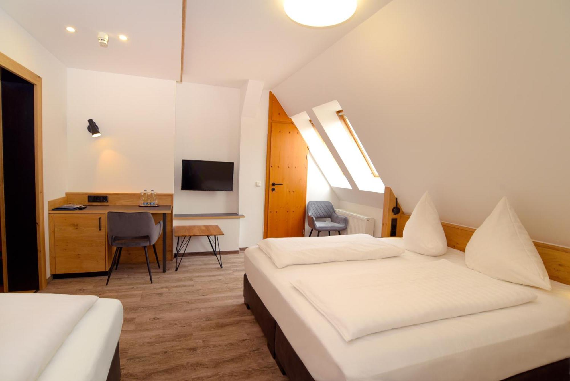 Hotel Gasthof Krone Spalt Exterior foto